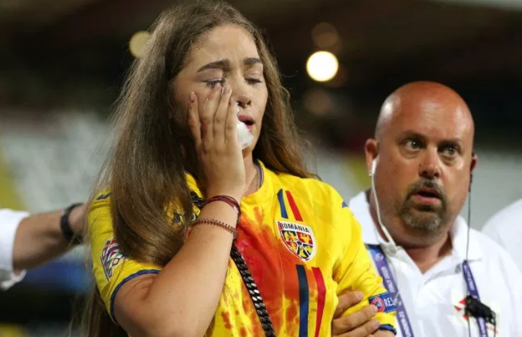 Futbollistit të Rumanisë i dhunojnë të dashurën në stadium