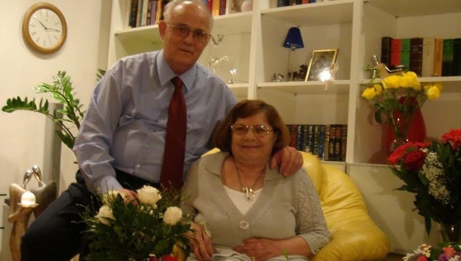 Ndërron jetë bashkëshorti i Vaçe Zelës, një histori e veçantë dashurie 52 vjeçare