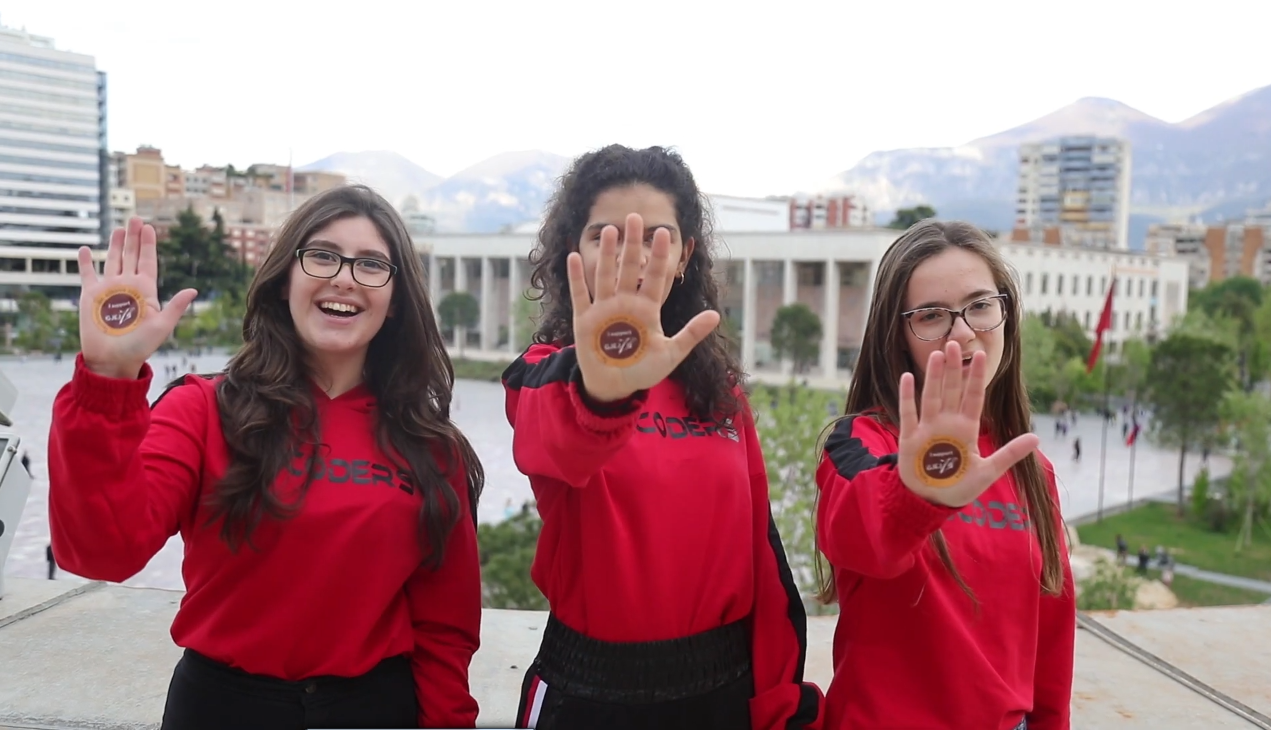Tre gjimnazistet nga Tirana fitojnë konkursin teknologjik në SHBA