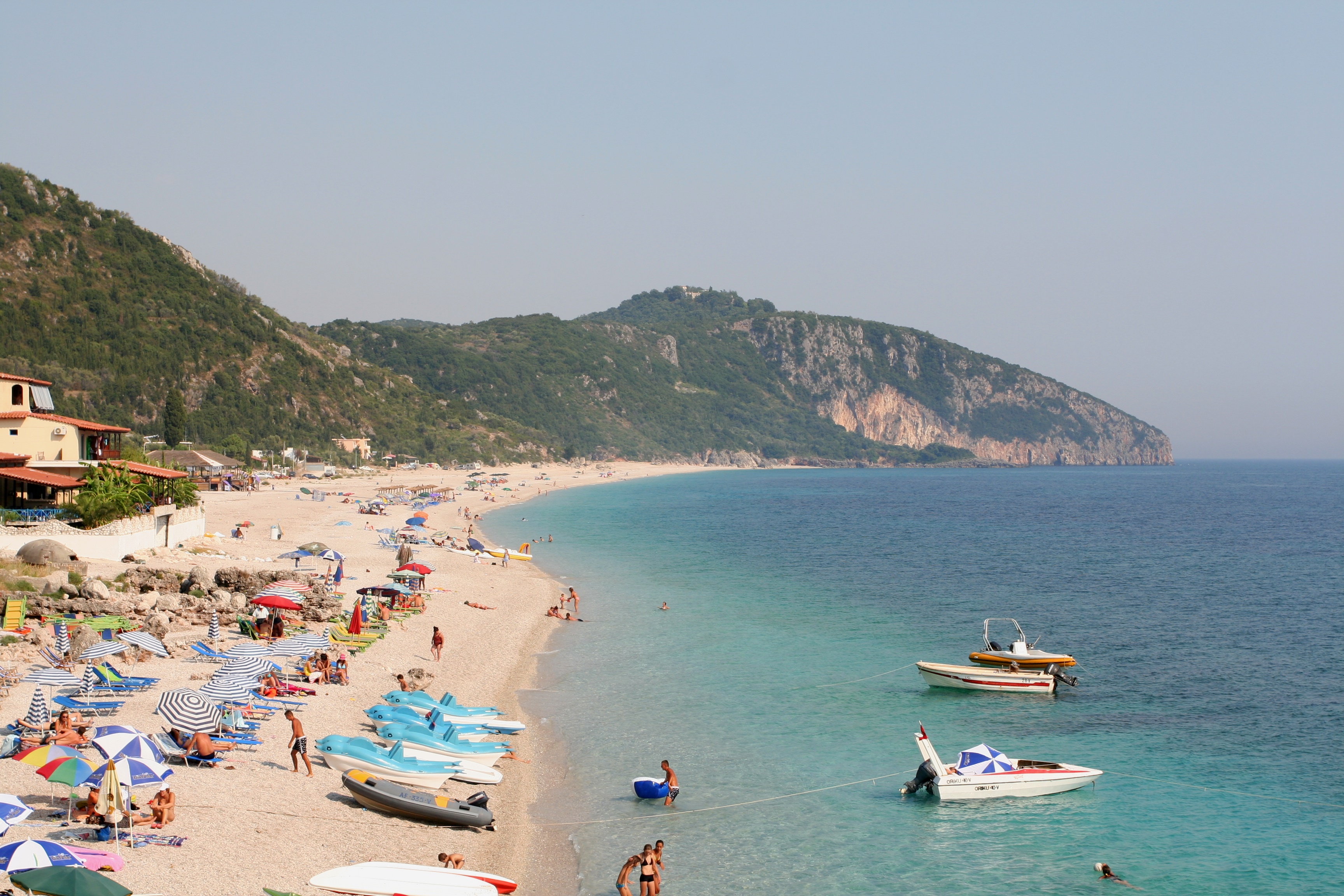 Rriten ankesat e turistëve të huaj për Shqipërinë