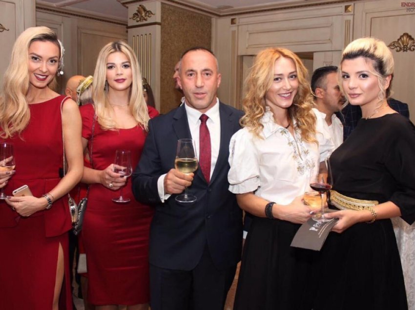 Telekomi në krizë/ Kunata e kryeministrit porosit para zgjedhjeve 300 smartfonë me vlerë 200 mijë euro