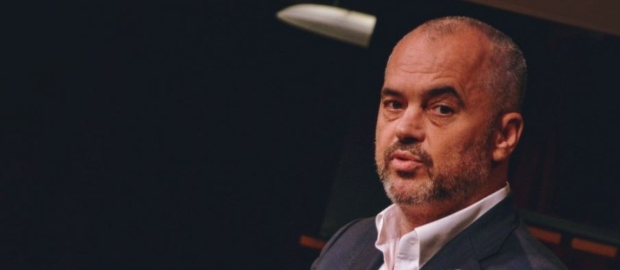 Ky është shqiptari i njohur që u tall me Ramën duke zbuluar se si e shikon ai veten në pasqyrë