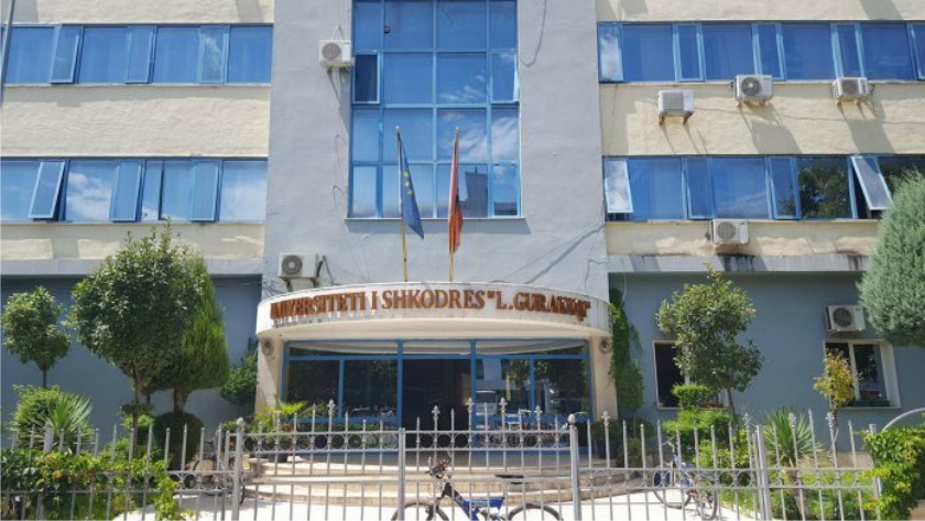 “Studentët po vuajnë nga sjellja e tyre”,i riu tregon nëpërkëmbjen nga pedagogët e Fakultetit Juridik në Shkodër