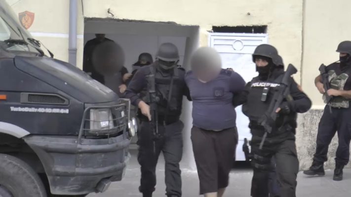 Goditen tri grupet e trafikut të “mallit”, “truri” ishte 30 vjeçari shqiptar