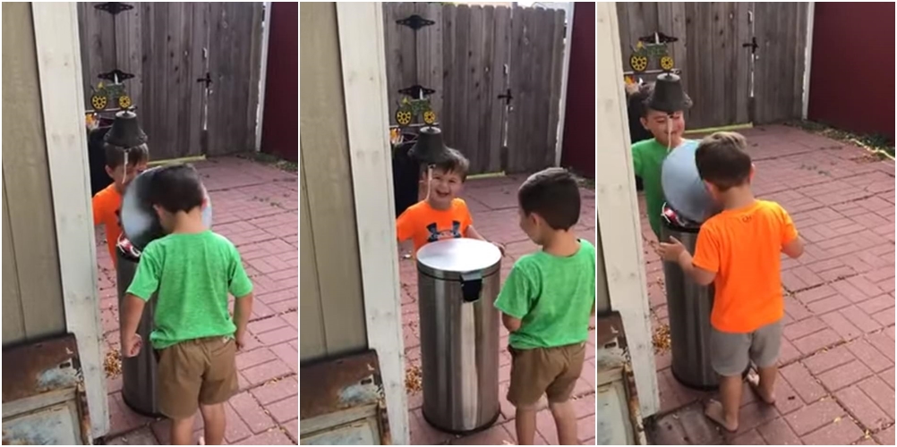 Videoja që po bën xhiron e rrjetit, këta dy djem kënaqen duke i rënë kokës me kapakun e koshit të mbeturinave