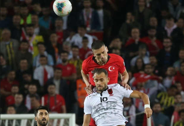 Rikthehet makthi i minutës së fundit, gafa e Strakoshës i shkakton humbjen Shqipërisë