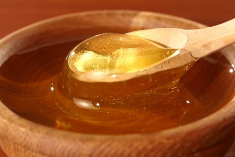 Si të dalloni mjaltin e mirë nga ai i rremi