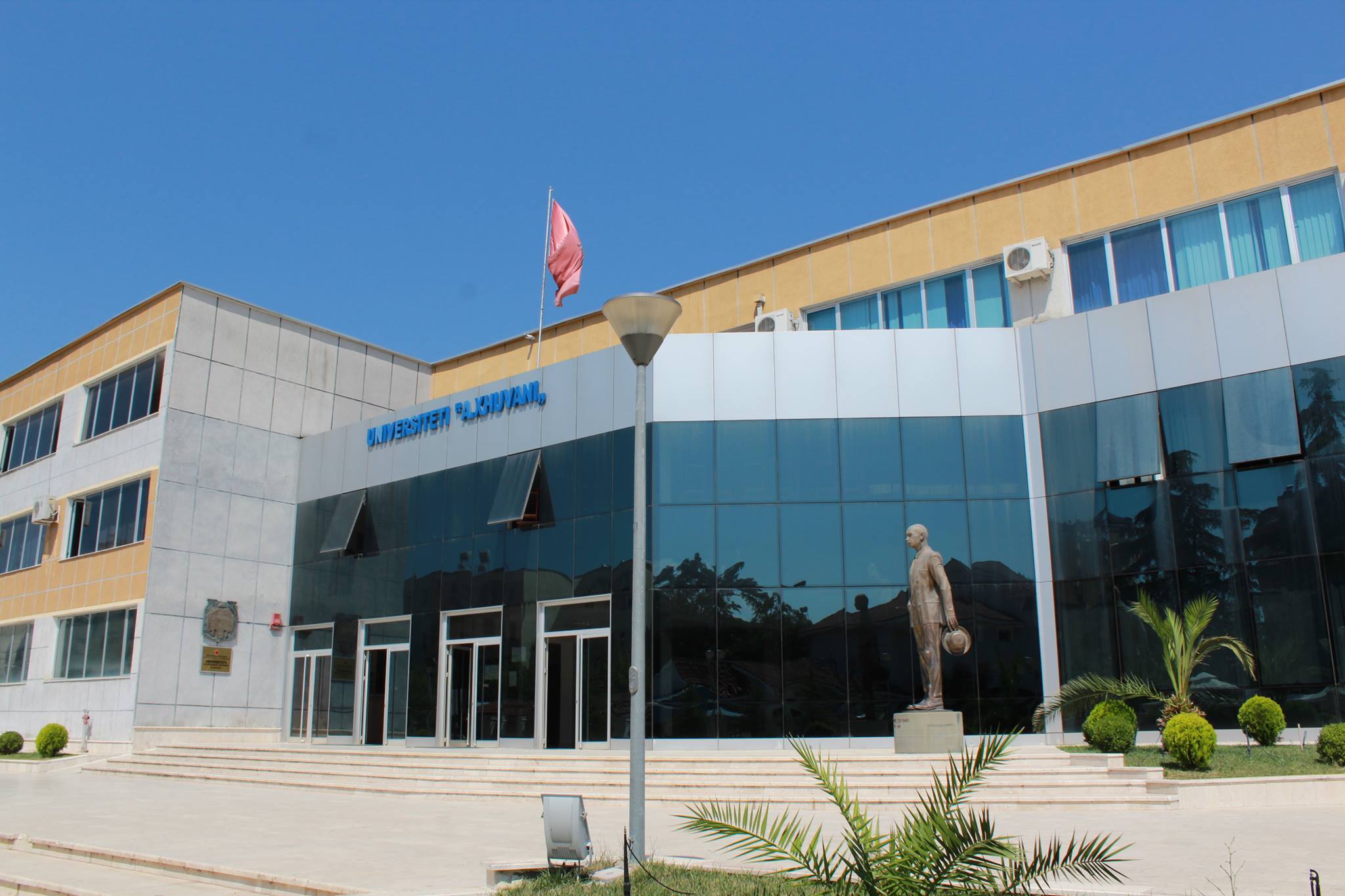 Vit akademik “në zi”/Mbyllen 11 degë në Elbasan, në Shkodër nuk regjistrohet asnjë në Fizikë