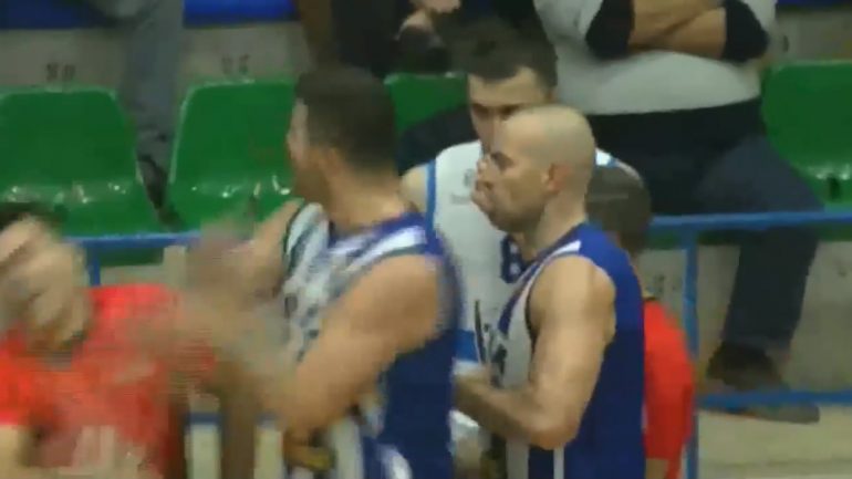 Dhunoi barbarisht arbitrin, merret vendimi drastik për basketbollistin e Tiranës