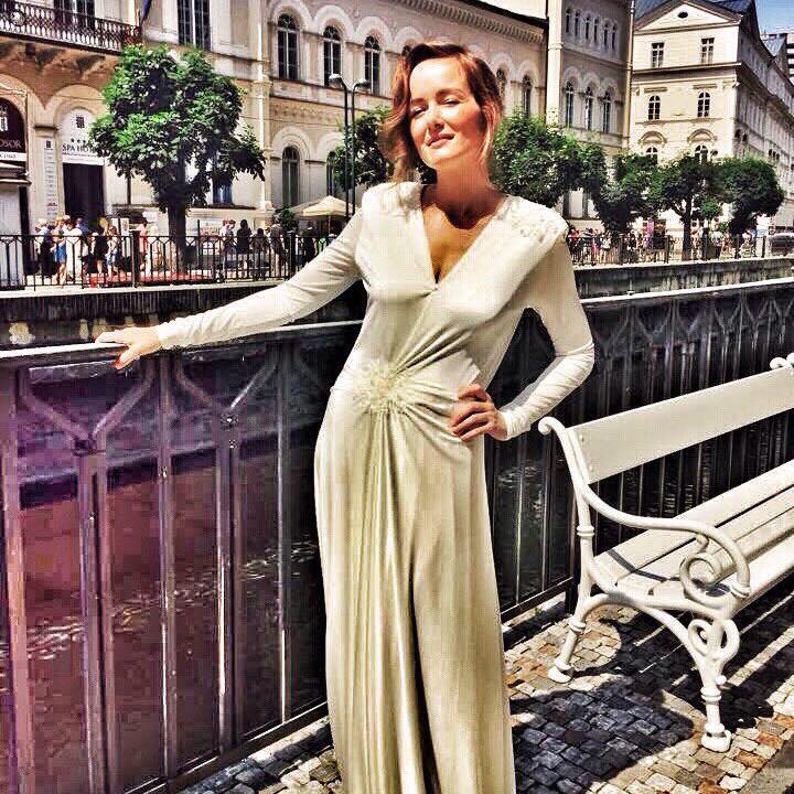 ‘Trondit’ kandidatja për deputete e Vetëvendosjes: Kosova është zhytur në m*t!