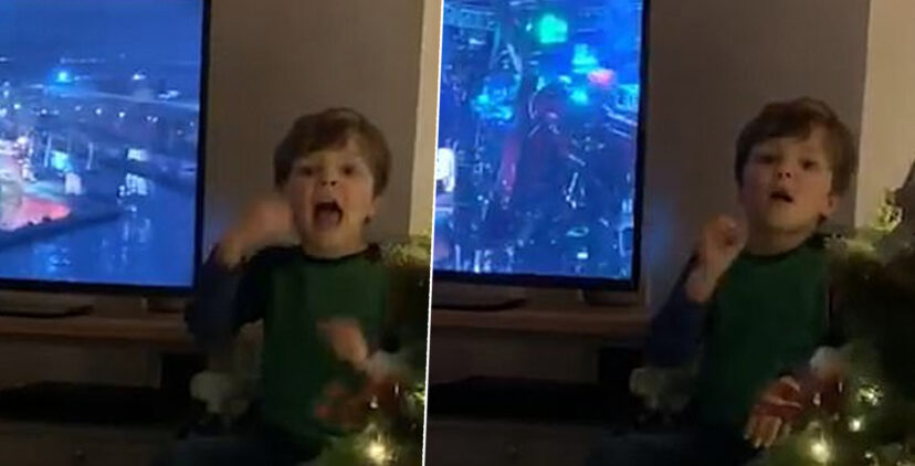 Fëmija 4 vjeçar përdor gjuhën e shenjave për t’ju treguar një film prindërve të shurdhët