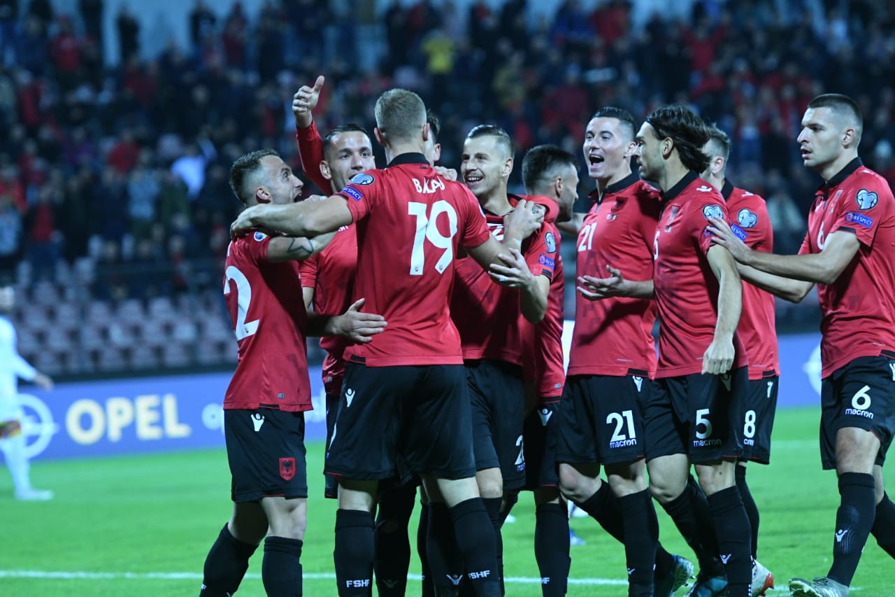 Manchester United futet në garë për shërbimet e lojtarit të kombëtares shqiptare