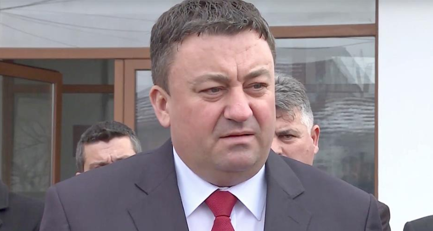 Tha se masakra e Reçakut ishte trillim, dënohet me burg ish-ministri serb i Kosovës