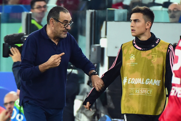 Sërish tension te Juventusi, Dybala tërbohet për zëvendësimit, Sarri: Nuk më plas fare