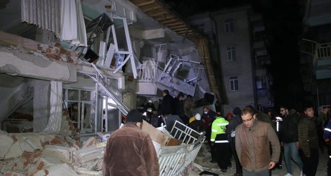 Disa ndërtesa janë shembur totalisht/ Pamjet që vinë nga Turqia pas tërmetit janë rrëqethëse