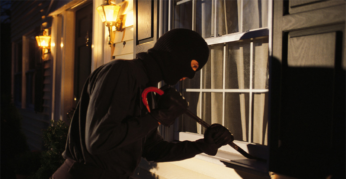 Makinë me qira për të vjedhur pajisje elektroshtëpiake, të rinjtë nga Rrogozhina bënin “namin” në zonë