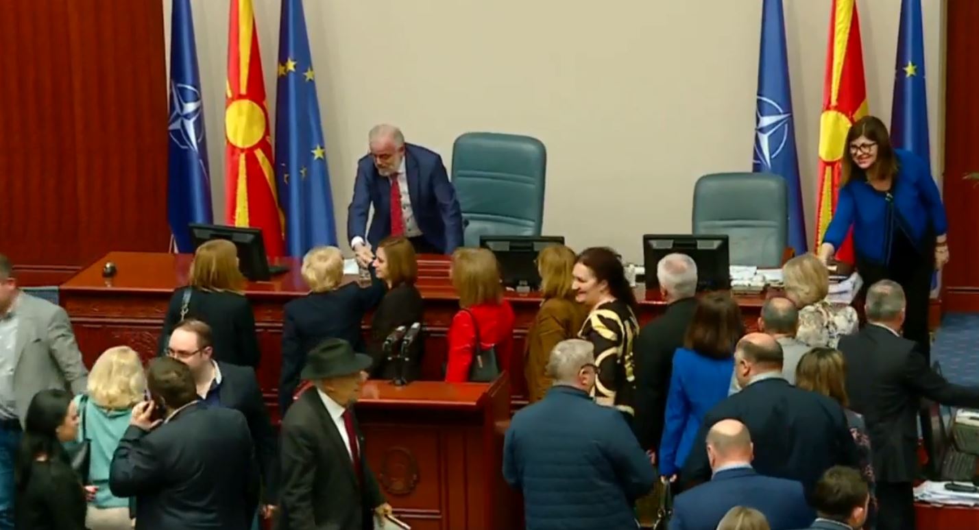 Shpërndahet Kuvendi i Republikës së Maqedonisë së Veriut, edhe zyrtarisht me 12 prill mbahen zgjedhjet parlamentare
