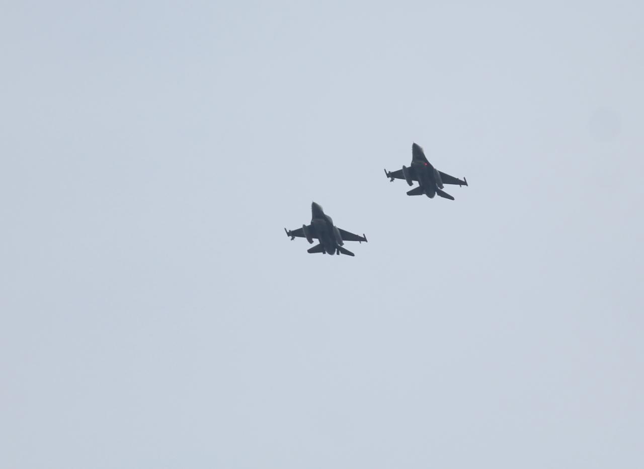 Të kujt janë 3 avionët ushtarakë që fluturojnë mbi Tiranë?!