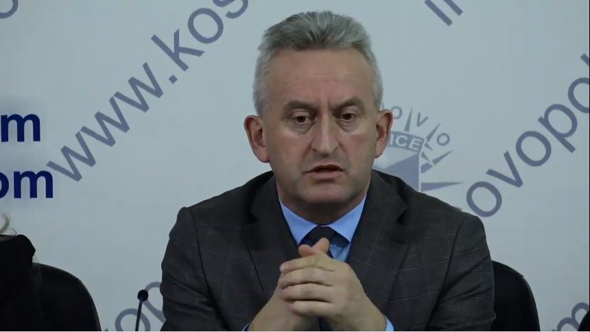 Ish-drejtori: Policët serb mund të kthehen në punë me një vendim të Qeverisë