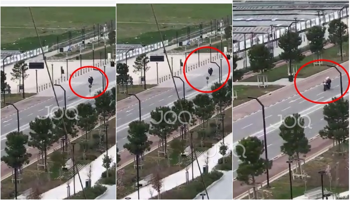 Shqipëria në gjendje emergjente/ Policët dhurojnë spektakël, ngrejnë motorrin me “tek gomë”