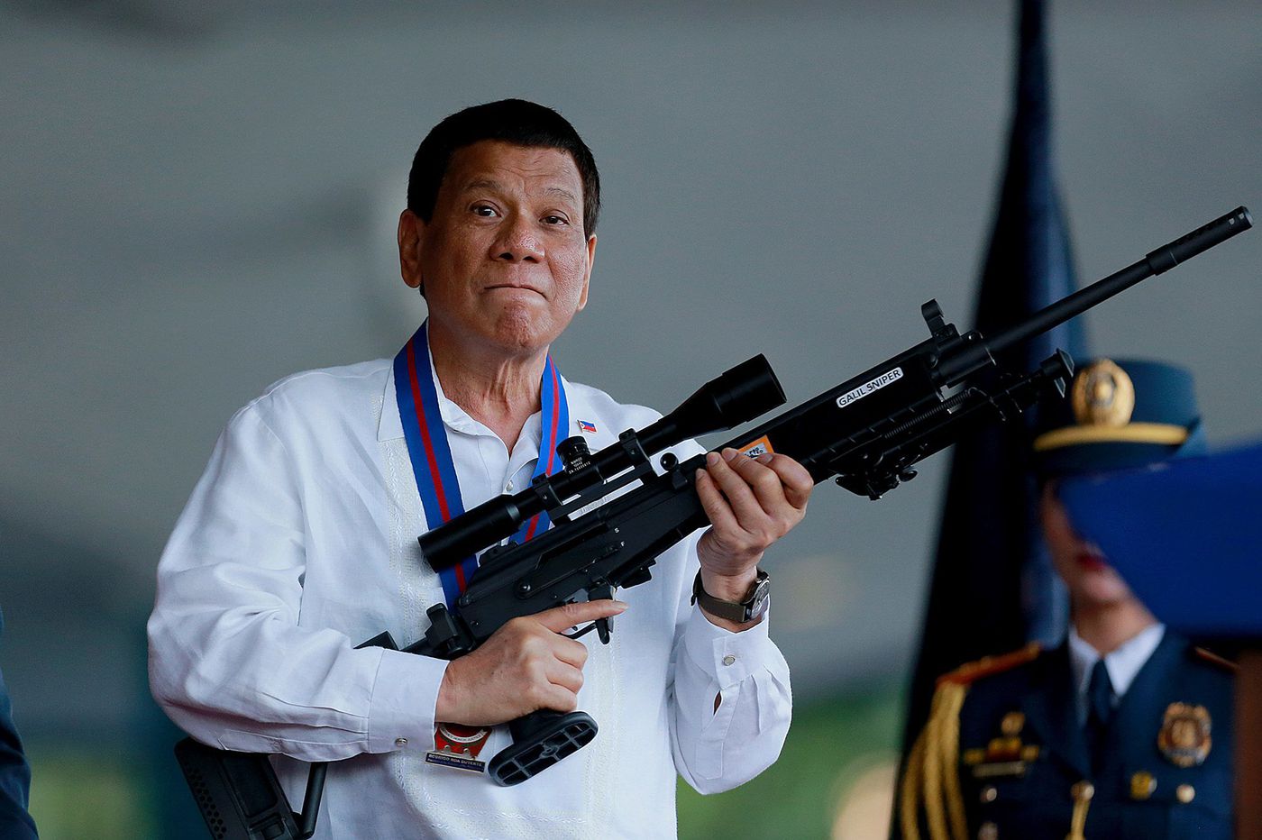 Koronavirusi/ “Do t’ju varros!”, trondit presidenti i Filipineve: Do të pushkatohet kushdo që shkel rregullat e karantinës!
