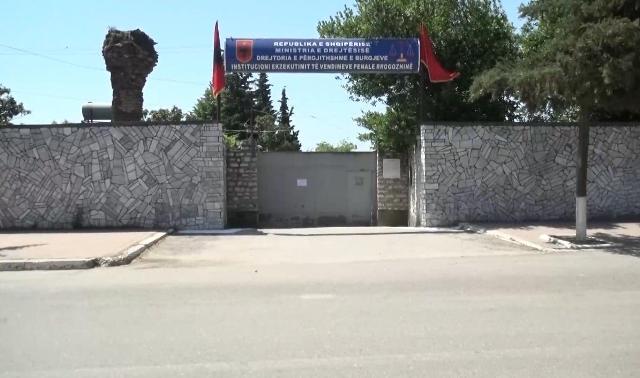 Juristi i burgut të Rrogozhinës i infektuar me Covid-19, vetëkarantinohet drejtori