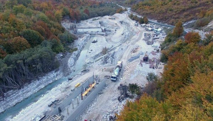 Skandali/ Si po i than lumenjtë qeveria ‘Rama’… 100 licenca të reja HEC-esh në 5 vite (Lista)