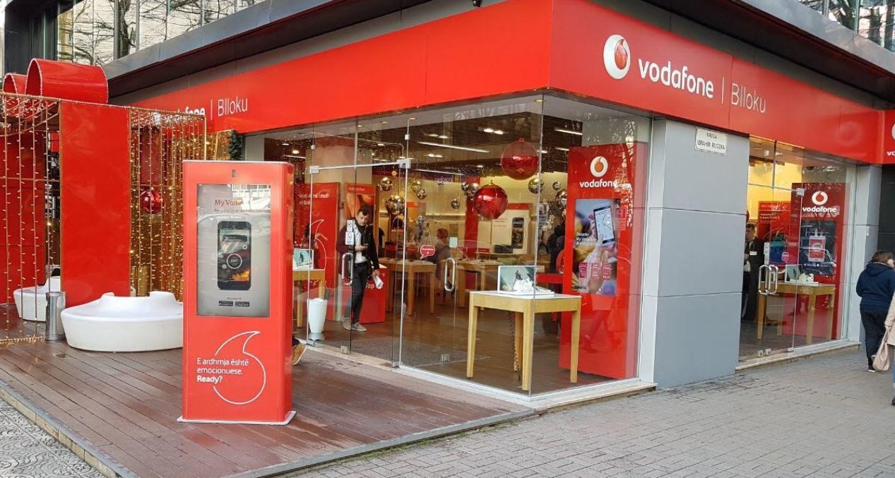 Krahasimi/ “Vodafone Albania” më e shtrenjtë edhe se operatorët celularë në Itali