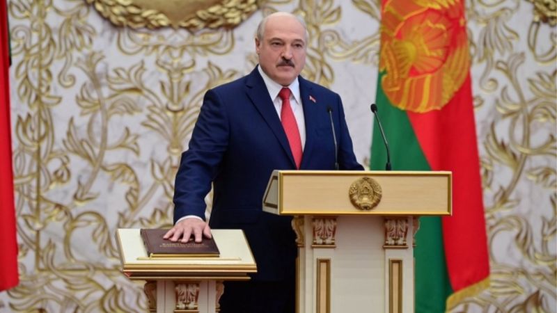 Ceremoni sekrete/ Lukashenko betohet si president, rinisin protestat e fuqishme në Bjellorusi