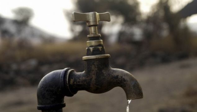 Pushteti nuk i realizon zotimet/ Rajonet shqiptare përballen me problemin e ujit të pijshëm