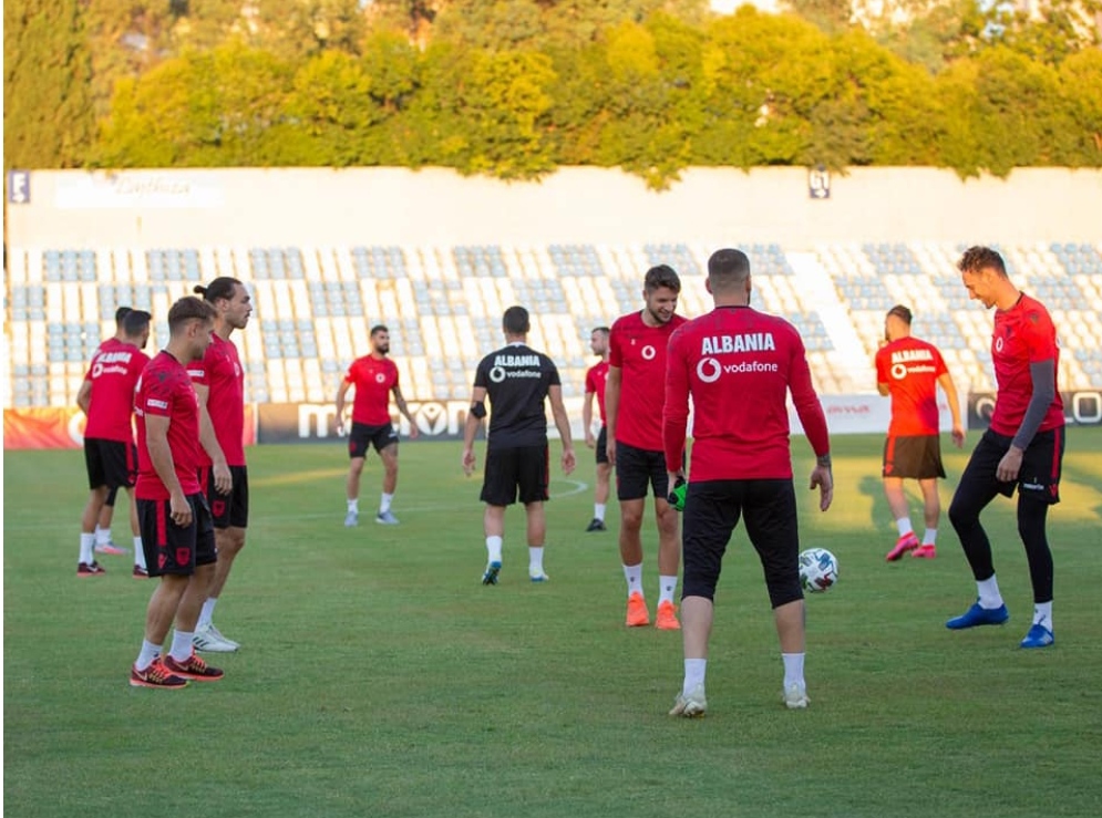 Shqipëri-Lituani, formacionet zyrtare/ Reja fut titullarë dy debutues