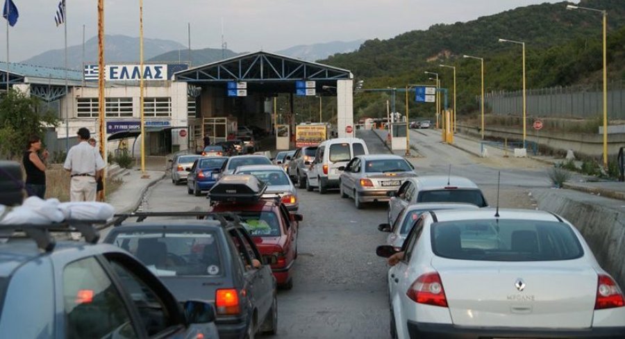 Greqia shtyn sërish masat anticovid, vijon i mbyllur kufiri me Shqipërinë