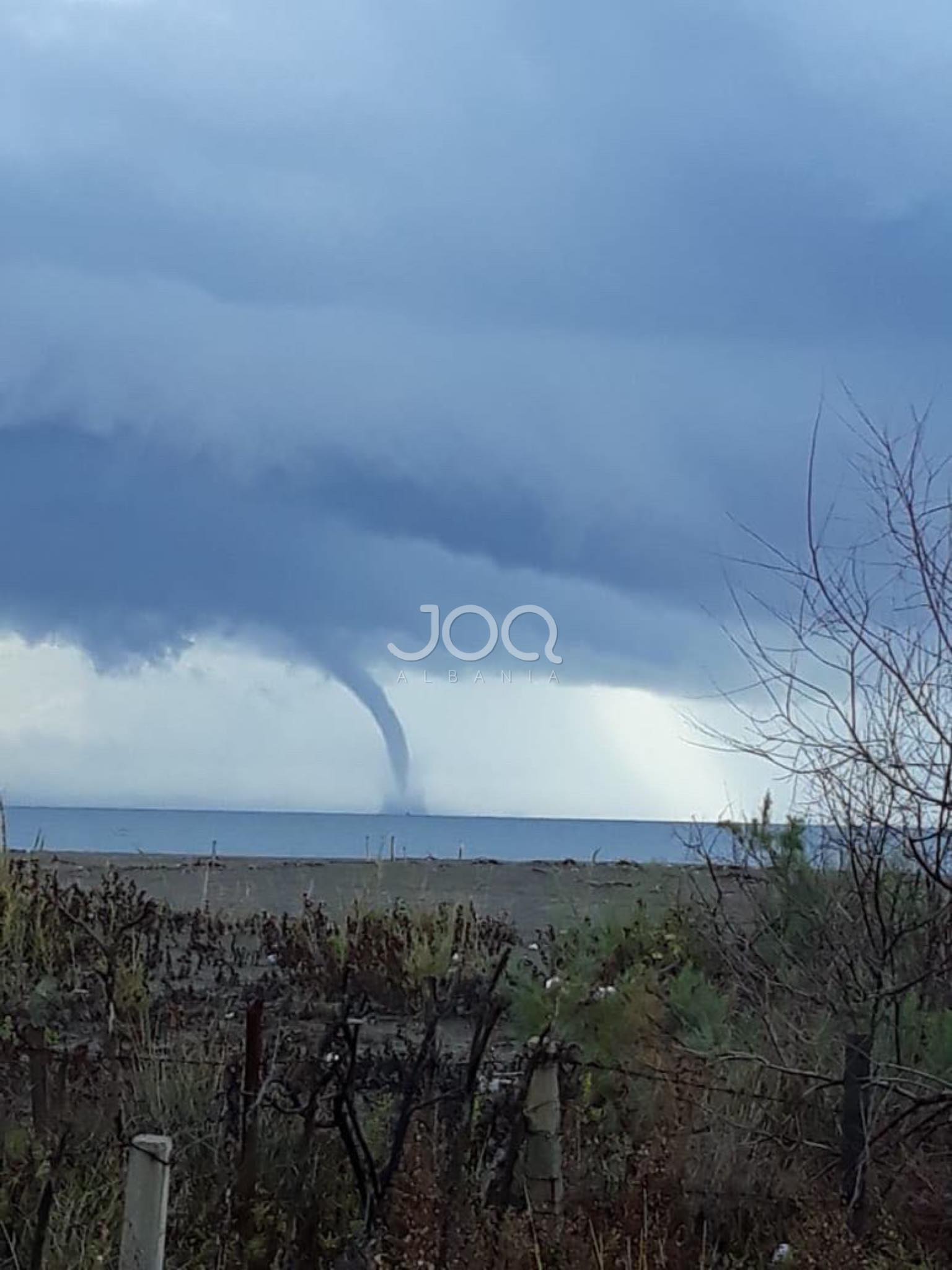 Tornado në detin Adriatik/ Nën tension Durrësi dhe Velipoja