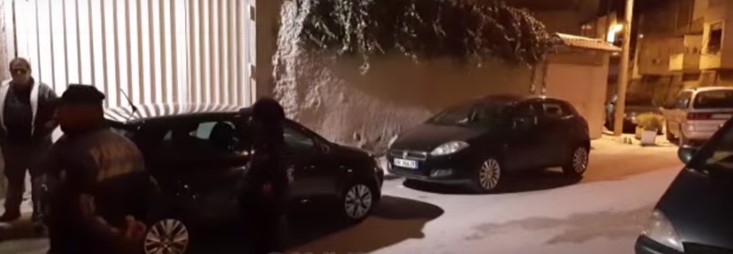 Detaje të reja nga atentati në Vlorë, autori afrohet te xhami i makinës dhe qëllon, shoferi shpëton për mrekulli