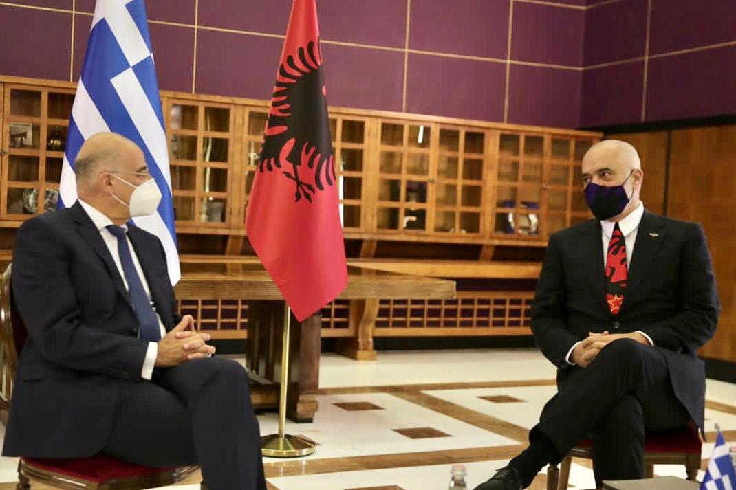 Ministri i Jashtëm grek sulmon Turqinë në Shqipëri: Sjellja e saj nuk mund të tolerohet!