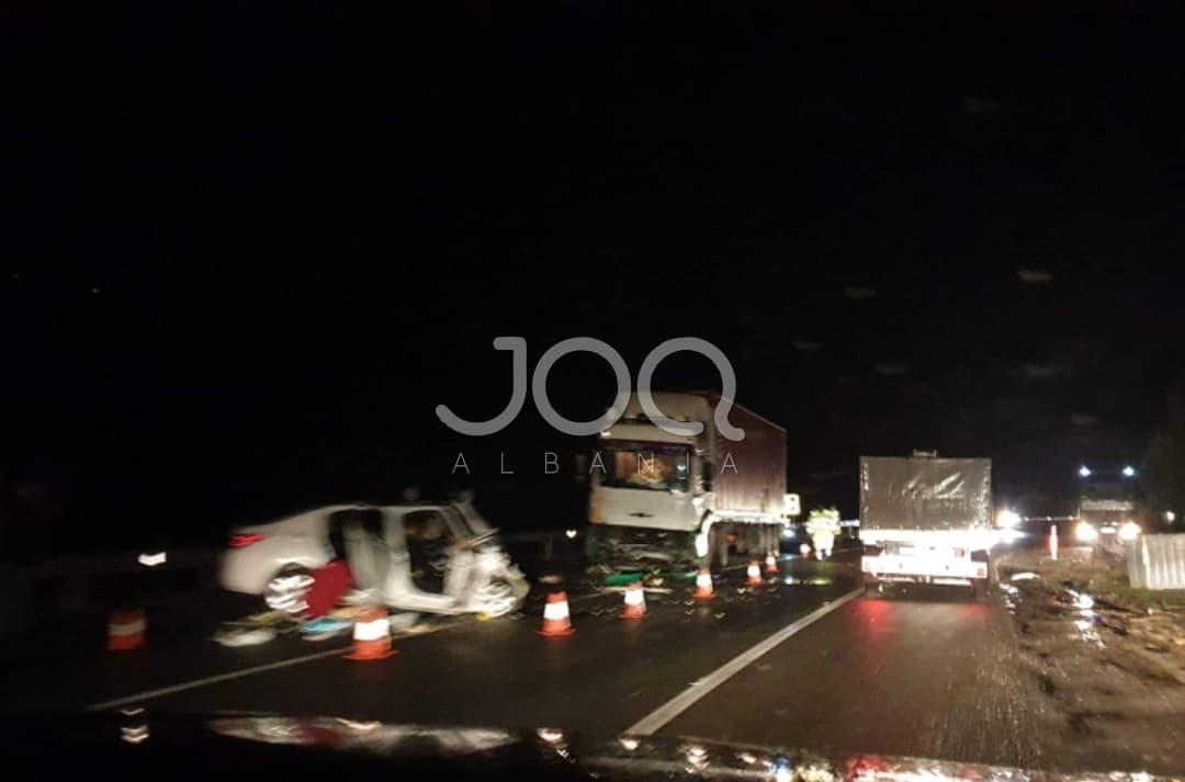 Aksidenti në Milot-Rrëshen/ Prindërit dhe dy fëmijët kanë ndërruar jetë, fëmija e tretë është dërguar tek spitali i Traumës