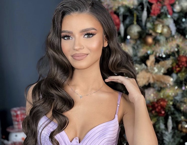 U bullizua se ishte e virgjër, Sindi flet një herë e mirë dhe ka një super lajm!