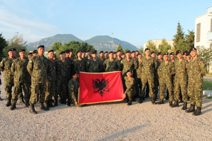 E rëndë/ Vetëvritet ushtari shqiptar