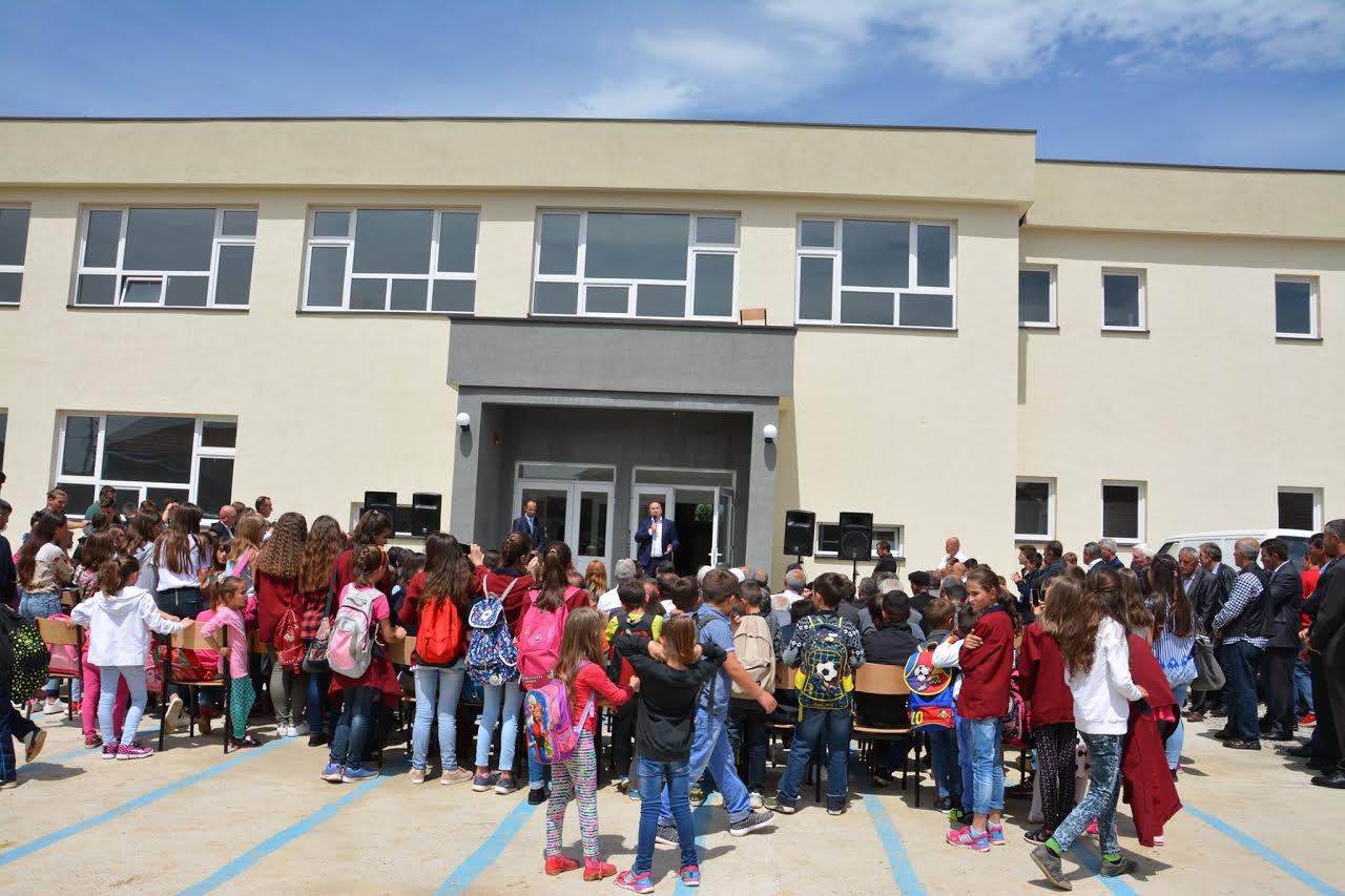 Rrjedhje Gazi Te Shkolla Don Bosko 4 Nxënës Përfundojnë Në Spital