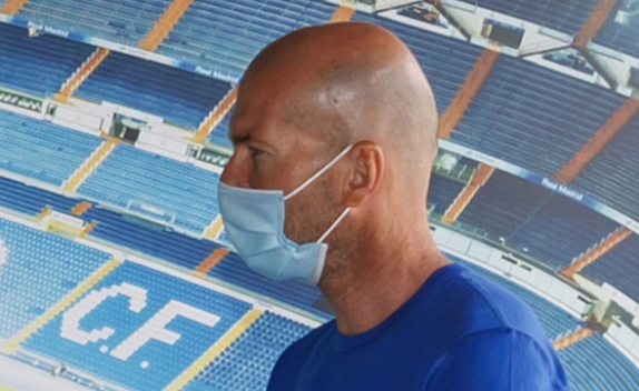 Kontakt me një person të infektuar, Zidane merr përgjigjen e testit anti-COVID-19