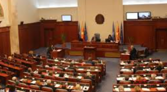 Kuvendi i Maqedonisë së Veriut/  Opozita shqiptare braktis seancën