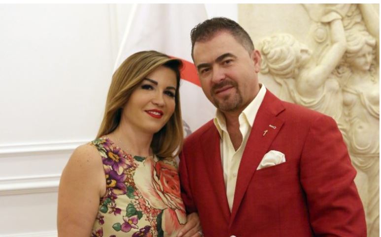 Ylli Ndroqi dhe bashkëshortja e tij fitojnë betejën me Covid-19