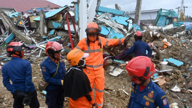 Tërmeti i fortë në Indonezi, shkon në 73 numri i viktimave