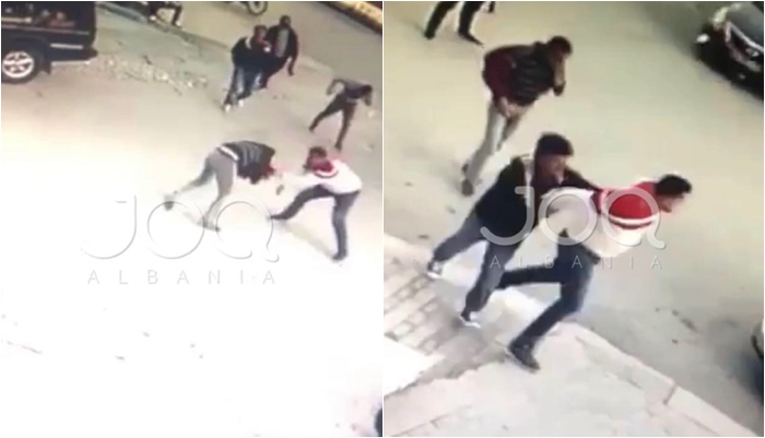 Nuk përmbahen/ Tre burra përleshen në mes të Tiranës