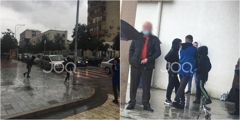 Ndodh në Shkodër/ Adoleshentët shqetësojnë gratë dhe vajzat në rrugë, qytetari: I gjuajnë nga të pasmet