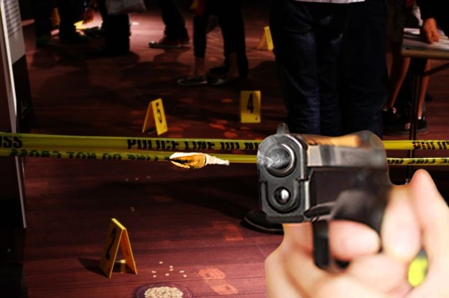 E rëndë në Vlorë! Qëllohet me breshëri plumbash drejt një banese