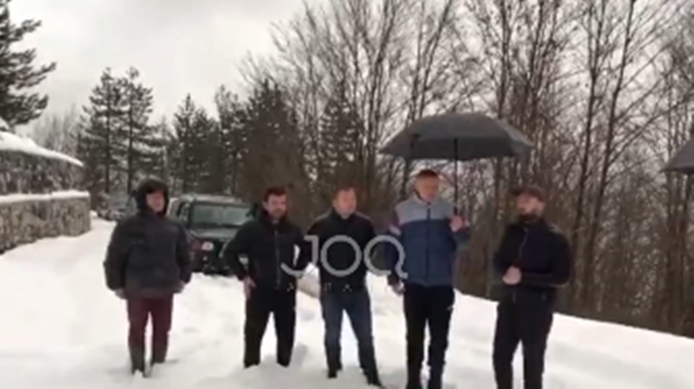 Banorët e Thethit apel qeverisë së darkave në Dubai: Na hapni rrugën, jemi të bllokuar prej 15 ditësh!