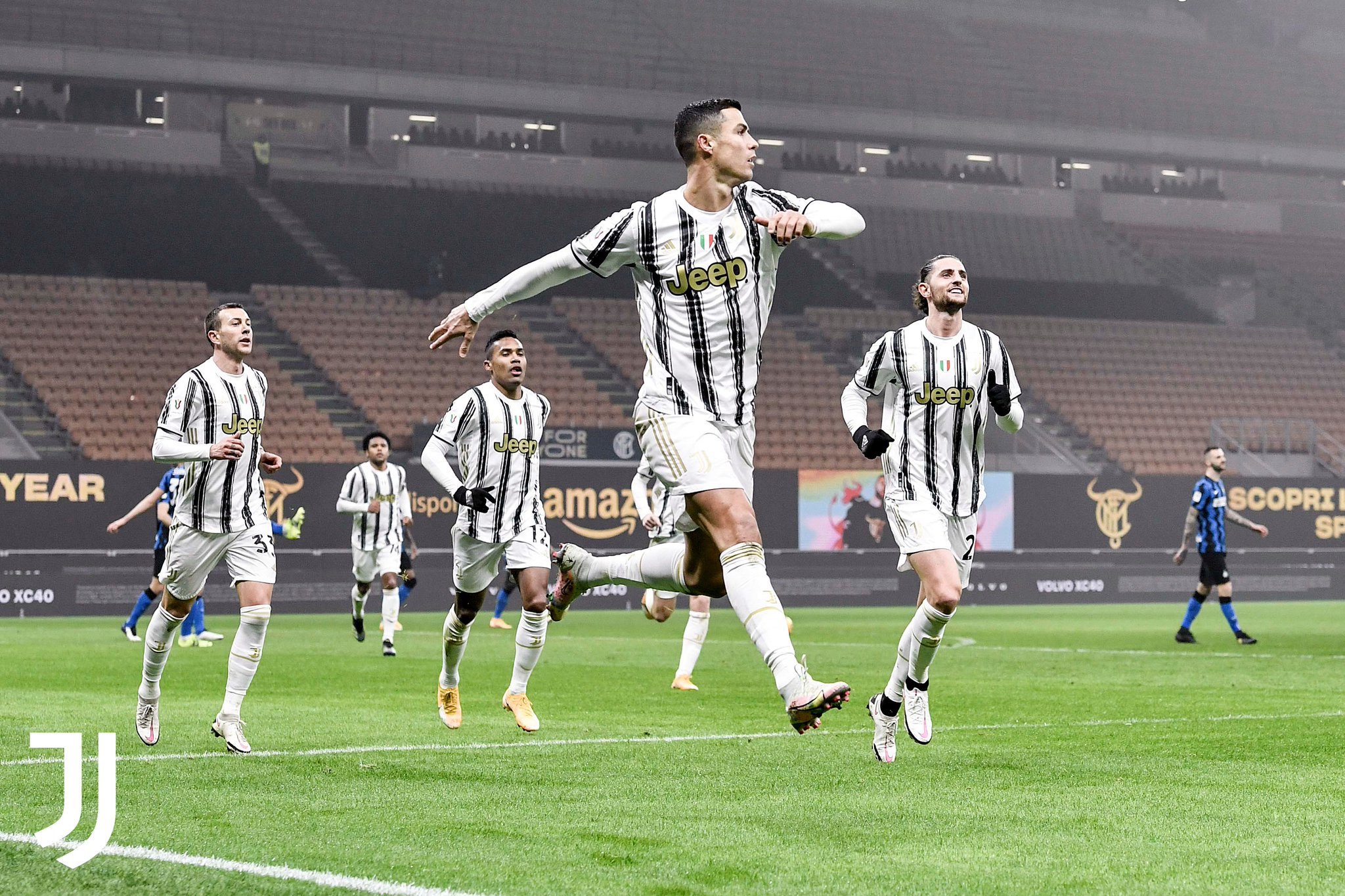 Një derbi plot me gola! Juventus kalon në avantazh që në pjesën e parë