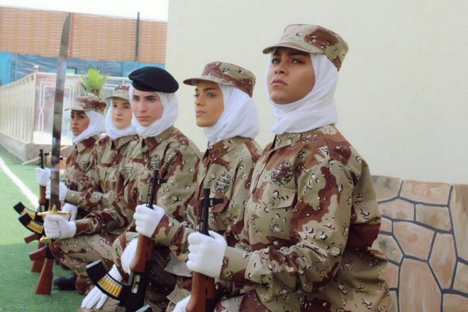 Historike! Gratë në Arabi do të lejohen për herë të parë t’i bashkohen ushtrisë