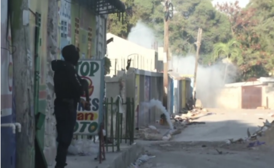 Shpërthim brenda një burgu në Haiti – vdesin 25 persona dhe arratisen 400